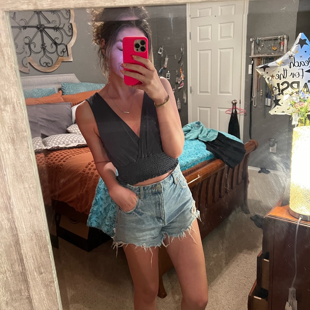 URBAN OUTFITTERS TANK